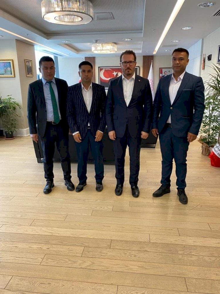 T.C sağlık bakanlığı bakan yardımcısı sayın Şuayip birinci bakanımızla görüşme